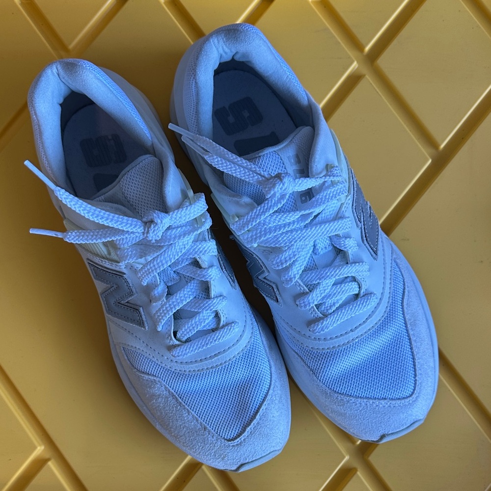 New Balance Classic White and Gray Sneakers